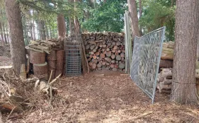 deel van gestapeld, liggend hout